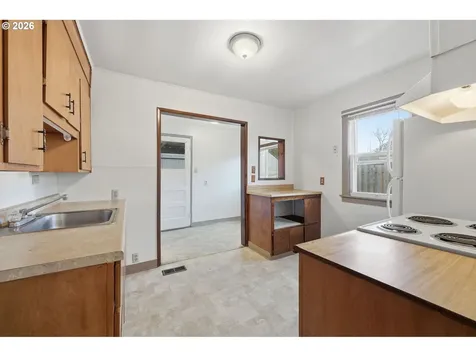 650 E Fairfield Street Gladstone OR 97027