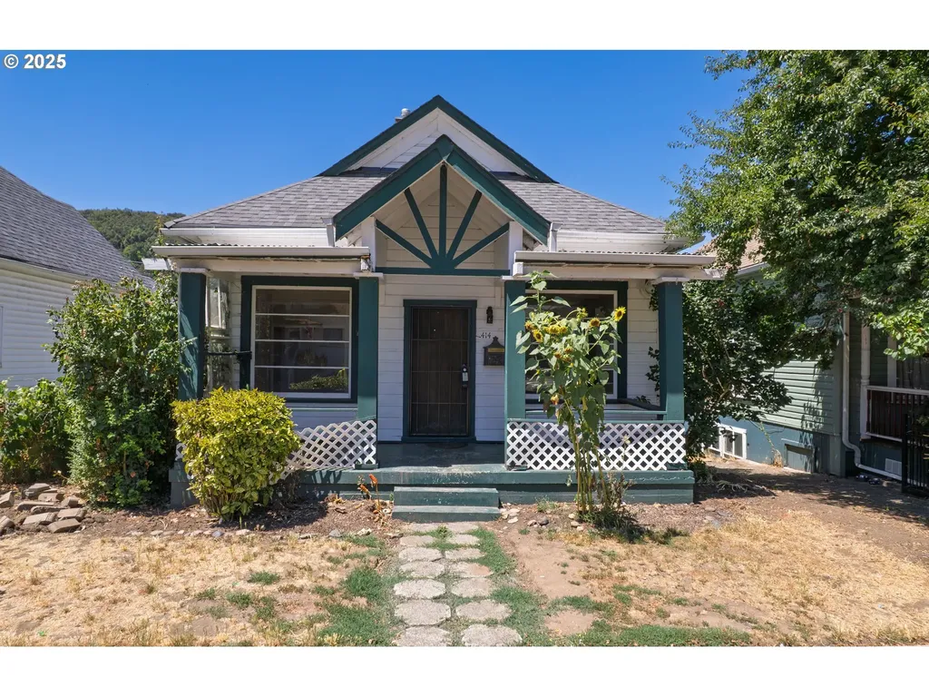 1414 SE Mill Street Roseburg OR 97470