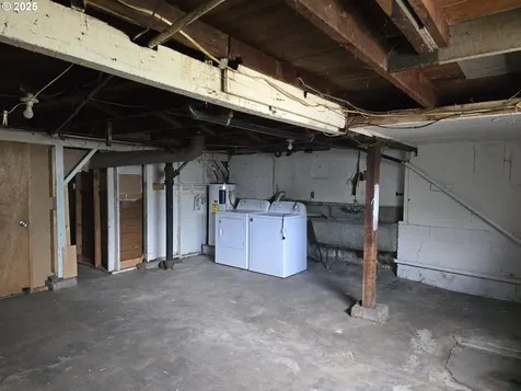 1414 SE Mill Street Roseburg OR 97470