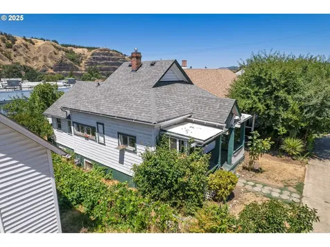 1414 SE Mill Street Roseburg OR 97470
