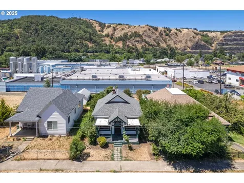 1414 SE Mill Street Roseburg OR 97470