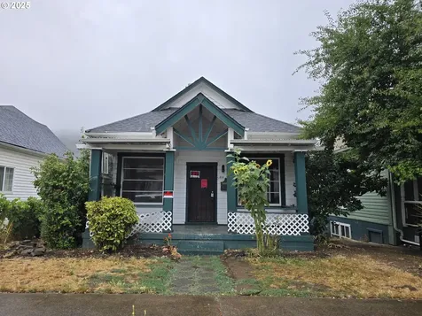 1414 SE Mill Street Roseburg OR 97470