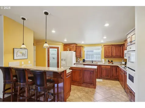 5101 NE 121st Avenue Vancouver WA 98682