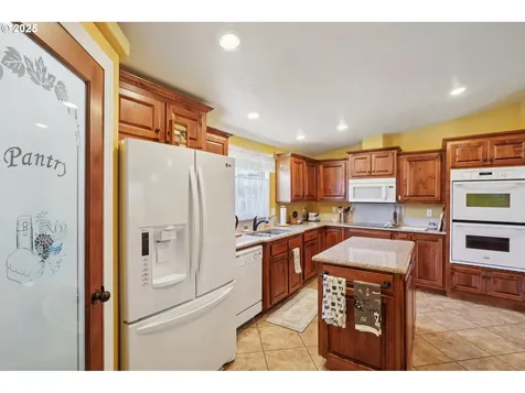 5101 NE 121st Avenue Vancouver WA 98682