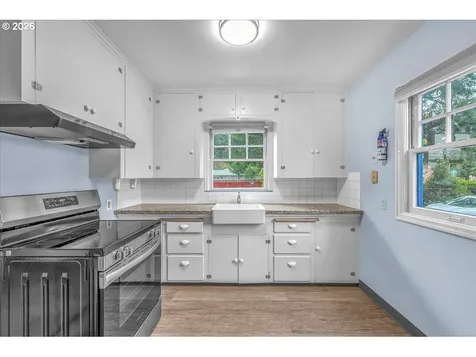 19237 NE Glisan Street Portland OR 97230