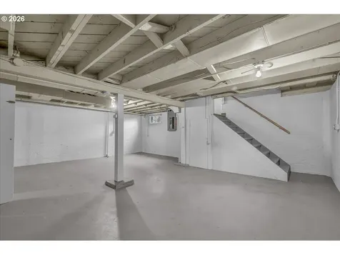 19237 NE Glisan Street Portland OR 97230