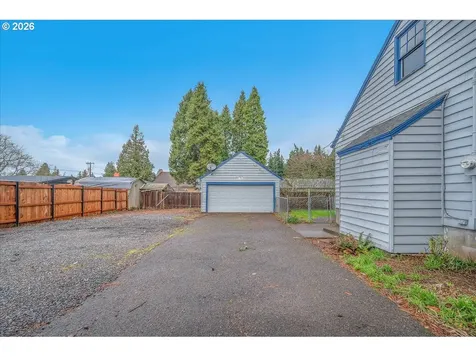 19237 NE Glisan Street Portland OR 97230