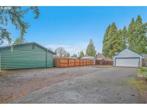 19237 NE Glisan Street Portland OR 97230