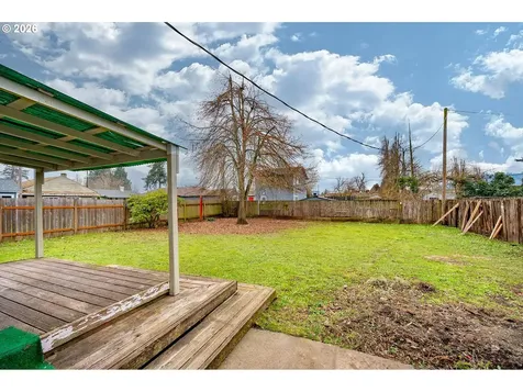 2495 G Street Springfield OR 97477