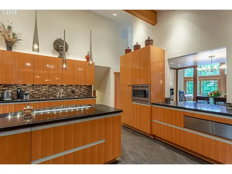 11 Da Vinci Street Lake Oswego OR 97035