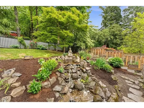 11 Da Vinci Street Lake Oswego OR 97035