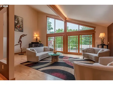 11 Da Vinci Street Lake Oswego OR 97035