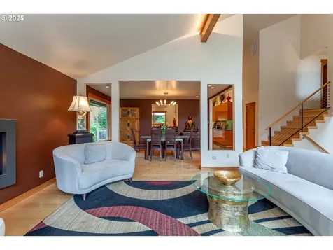 11 Da Vinci Street Lake Oswego OR 97035