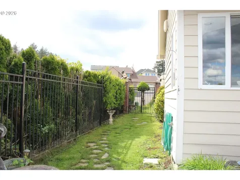 110 SW 16th Court Troutdale OR 97060