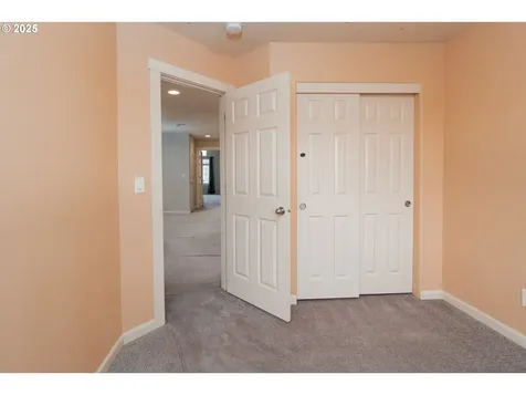 13713 NE 64th Circle Vancouver WA 98682