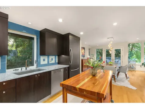 2707 Southshore Boulevard Lake Oswego OR 97034