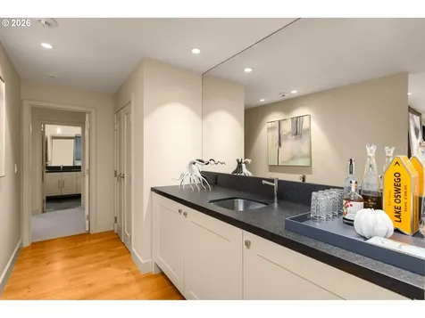 2707 Southshore Boulevard Lake Oswego OR 97034