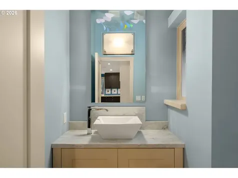 2707 Southshore Boulevard Lake Oswego OR 97034