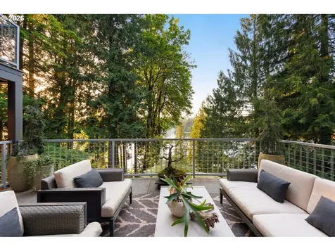 2707 Southshore Boulevard Lake Oswego OR 97034