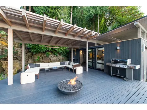 2707 Southshore Boulevard Lake Oswego OR 97034