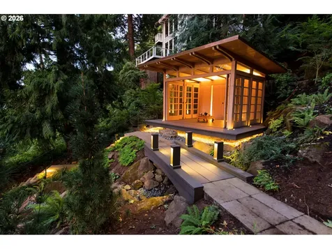 2707 Southshore Boulevard Lake Oswego OR 97034