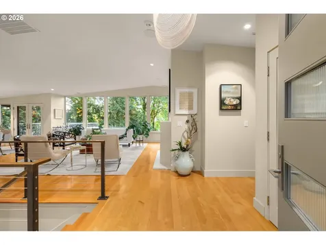 2707 Southshore Boulevard Lake Oswego OR 97034