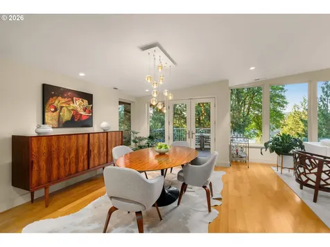 2707 Southshore Boulevard Lake Oswego OR 97034