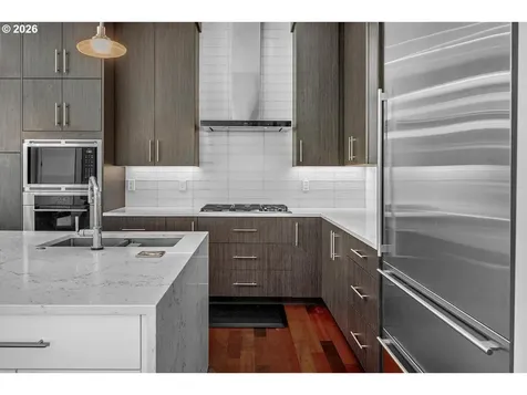 1710 NW Riverscape Street Portland OR 97209