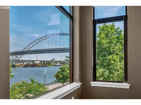 1710 NW Riverscape Street Portland OR 97209