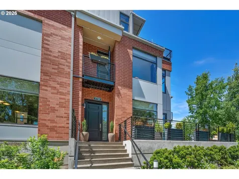 1710 NW Riverscape Street Portland OR 97209