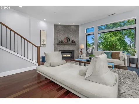 1710 NW Riverscape Street Portland OR 97209