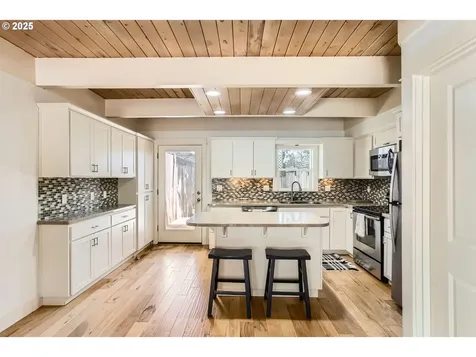 19675 NW Quail Hollow Drive Portland OR 97229