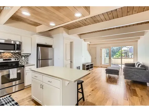 19675 NW Quail Hollow Drive Portland OR 97229