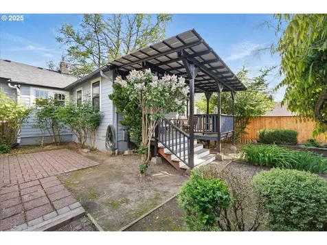 414 S Pendleton Street Portland OR 97239