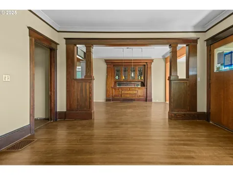4219 SW Condor Avenue Portland OR 97239