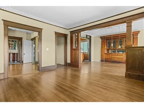 4219 SW Condor Avenue Portland OR 97239