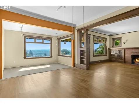 4219 SW Condor Avenue Portland OR 97239