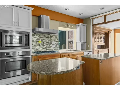 4219 SW Condor Avenue Portland OR 97239