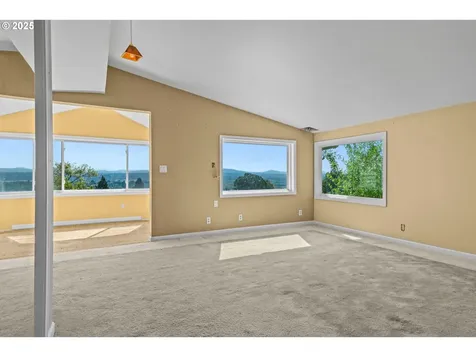 4219 SW Condor Avenue Portland OR 97239