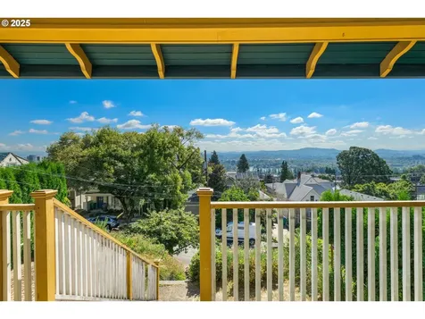 4219 SW Condor Avenue Portland OR 97239