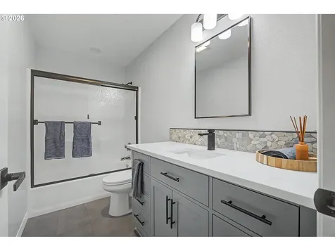 23303 SE Howlett Road Eagle Creek OR 97022