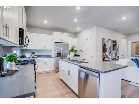 8875 SW Mohegan Lane Tualatin OR 97062