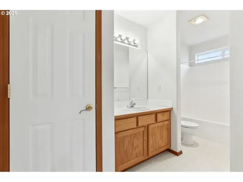 3509 N Center Street Newberg OR 97132
