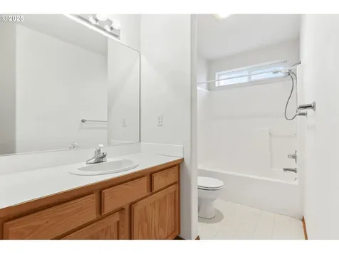 3509 N Center Street Newberg OR 97132