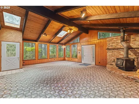 57247 Fairview Road Coquille OR 97423