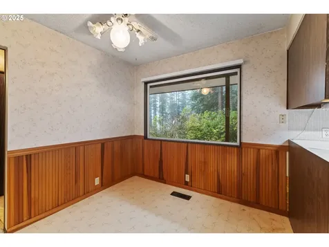57247 Fairview Road Coquille OR 97423