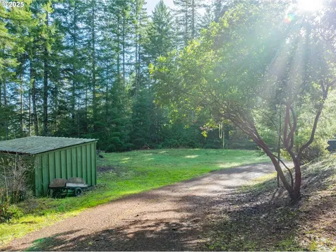 57247 Fairview Road Coquille OR 97423