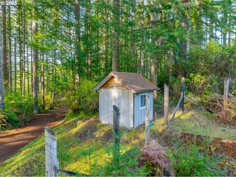 57247 Fairview Road Coquille OR 97423