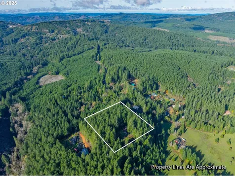 57247 Fairview Road Coquille OR 97423
