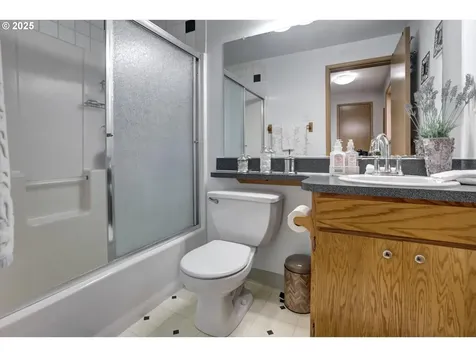 15801 NE 85th Street Vancouver WA 98682